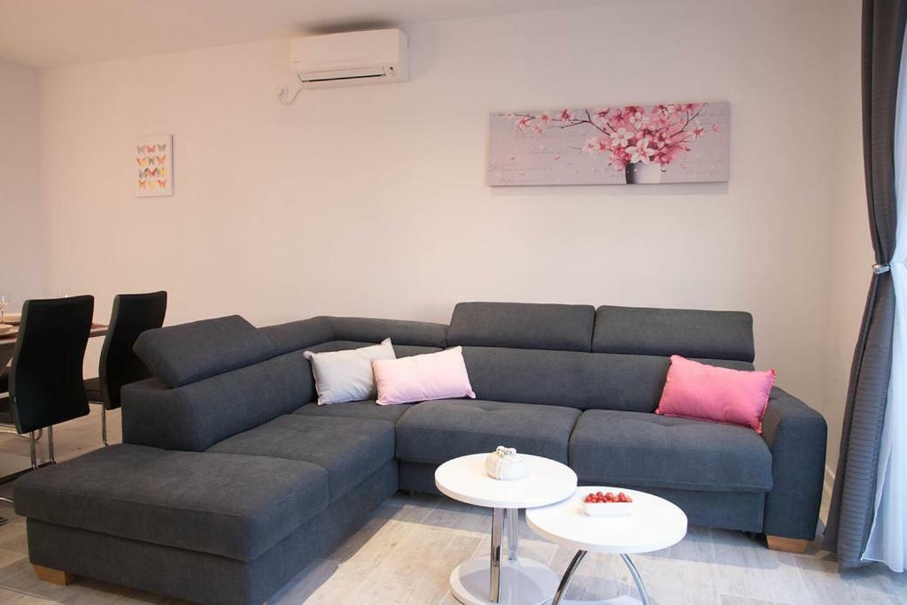 Apartment Eli - Sea View Mlini Bagian luar foto